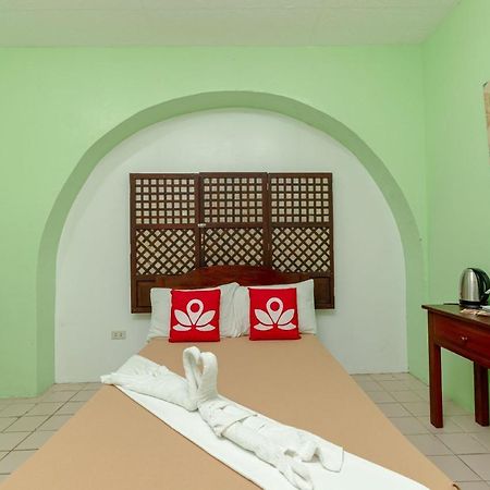 Zen Rooms Calle Crisologo Vigan Kültér fotó
