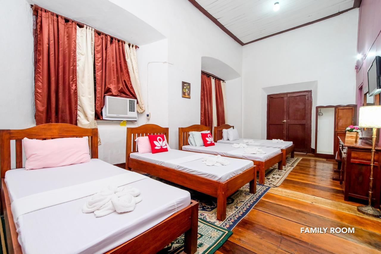 Zen Rooms Calle Crisologo Vigan Kültér fotó