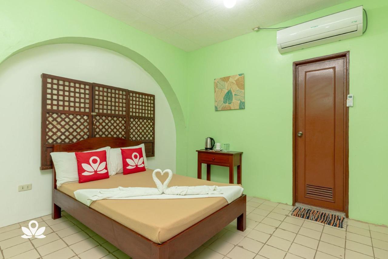 Zen Rooms Calle Crisologo Vigan Kültér fotó