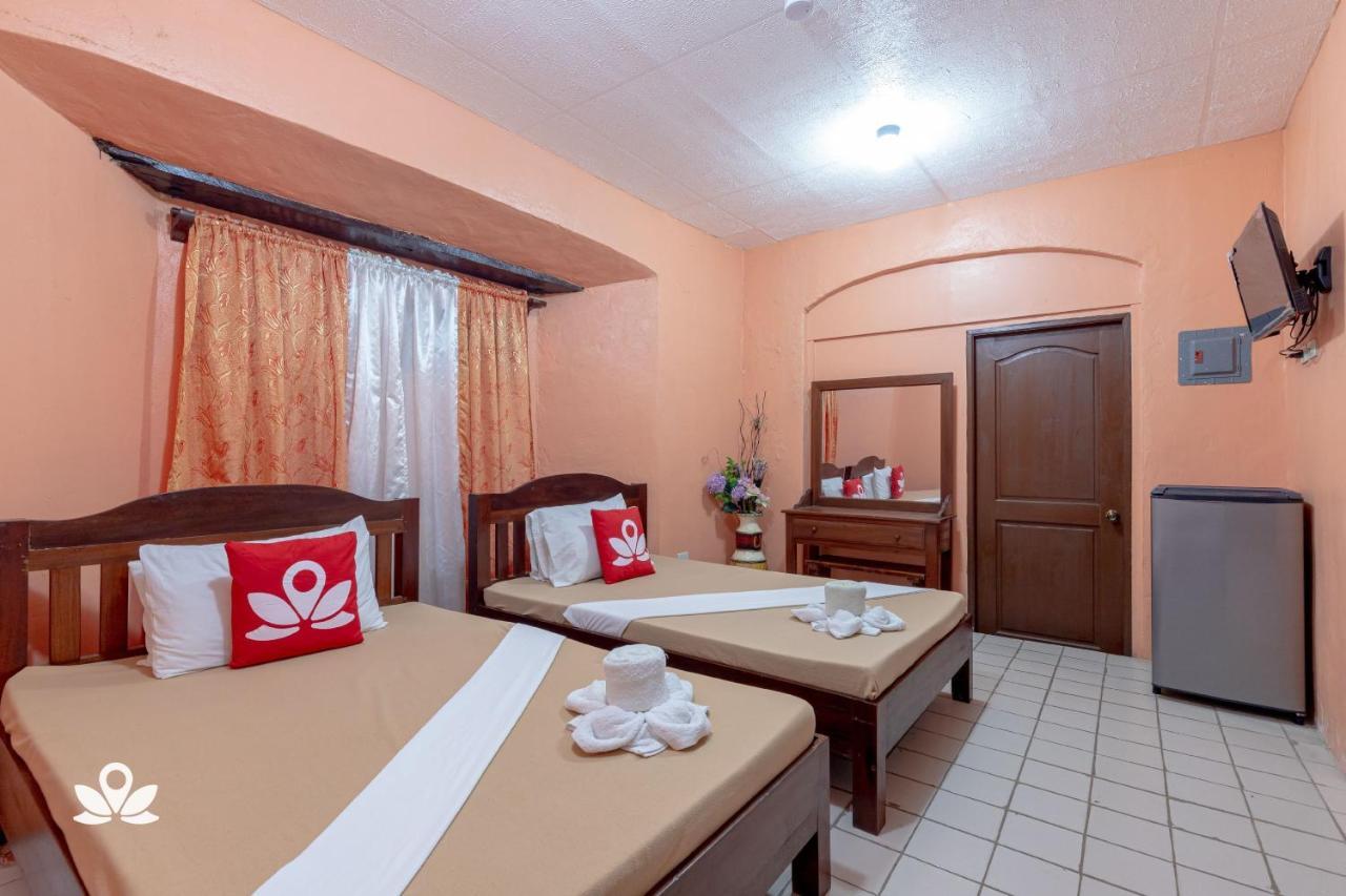 Zen Rooms Calle Crisologo Vigan Kültér fotó