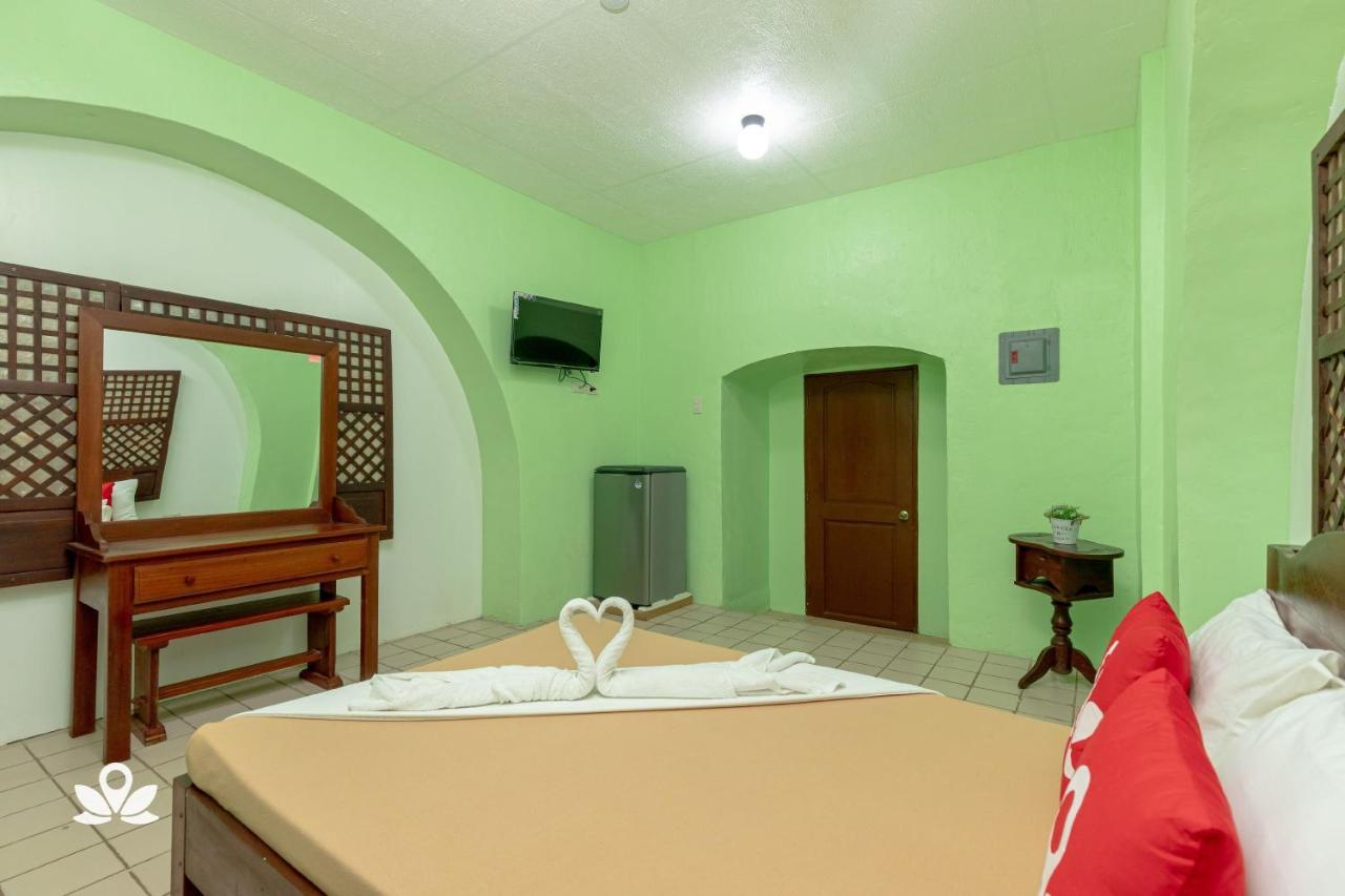 Zen Rooms Calle Crisologo Vigan Kültér fotó