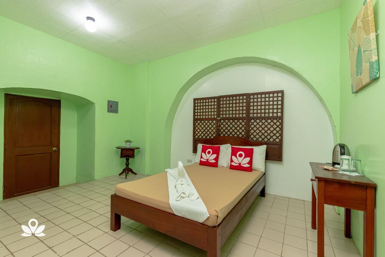 Zen Rooms Calle Crisologo Vigan Kültér fotó