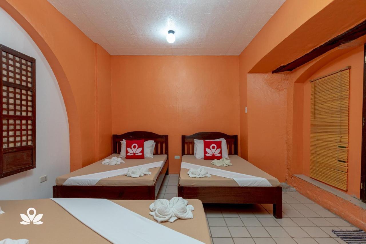 Zen Rooms Calle Crisologo Vigan Kültér fotó